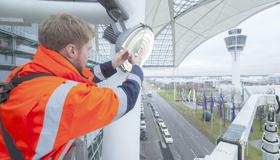 Der Flughafen München bleibt auch in Krisenzeiten einer der Topadressen für Auszubildende